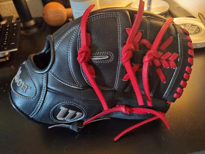 New Wilson Right Hand Throw A1k Baseball Glove 11.75"