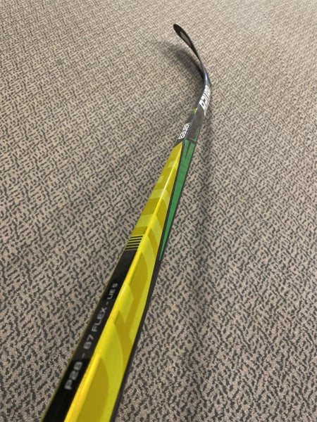 Senior Right Handed Supreme Ultra Sonic P28 87 Flex Hockey Stick