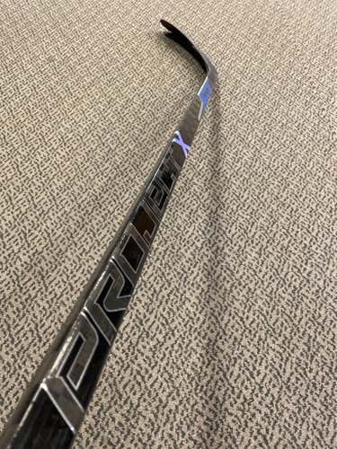 Senior Right Handed Project X TC2-5 85 Flex Hockey Stick