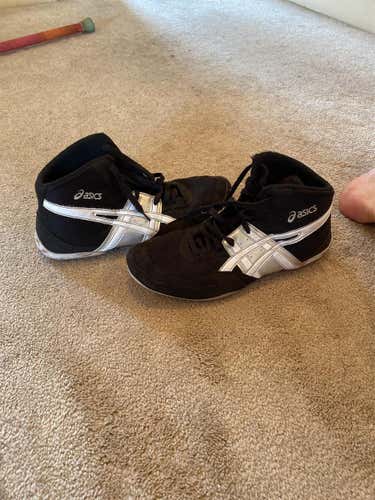 Used Asics Wrestling