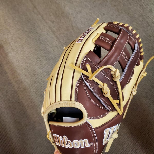 WIlson A2000 Baseball Glove 1799 12.75" Right Hand Throw