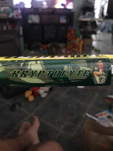 BNWT Warrior Kryptolyte Pin Up Shaft