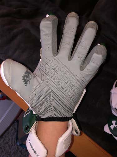 Loyola Team Issued Gloves