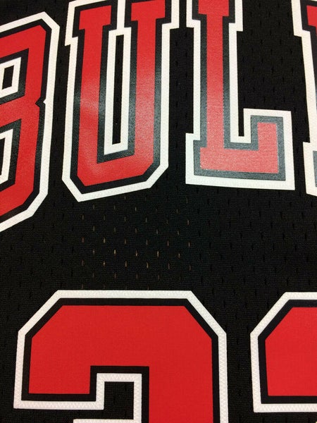 Chicago Bulls Scottie Pippen Autographed Black Authentic Mitchell
