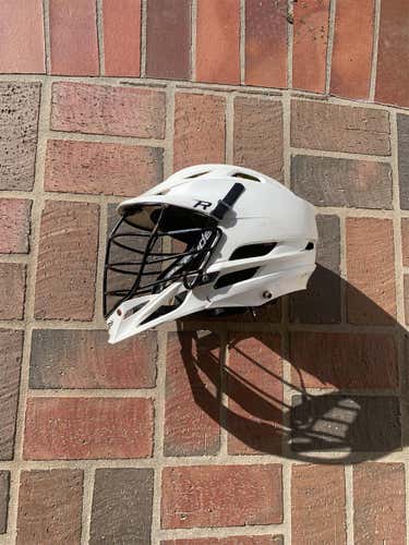 White Adult Player's Cascade R Helmet