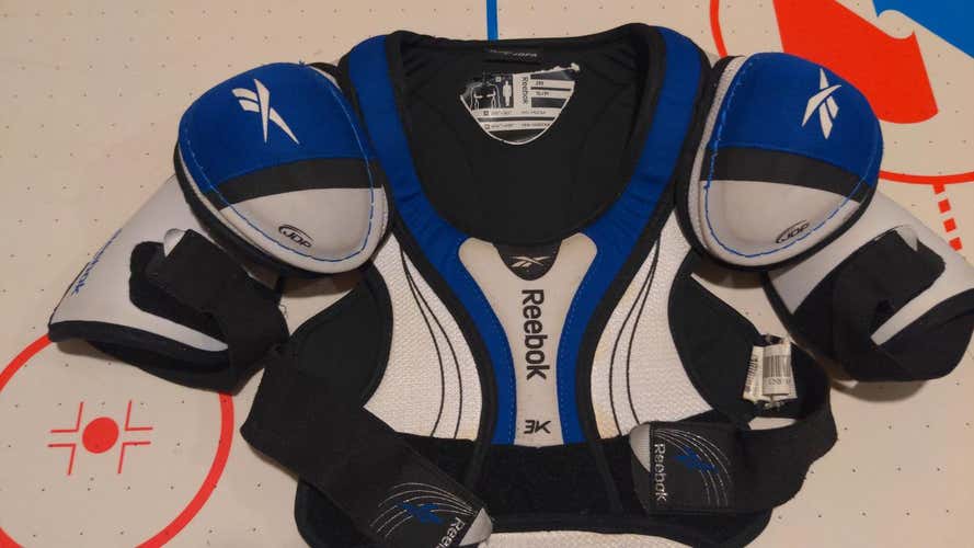 Used Junior Small Reebok 3K Shoulder Pads