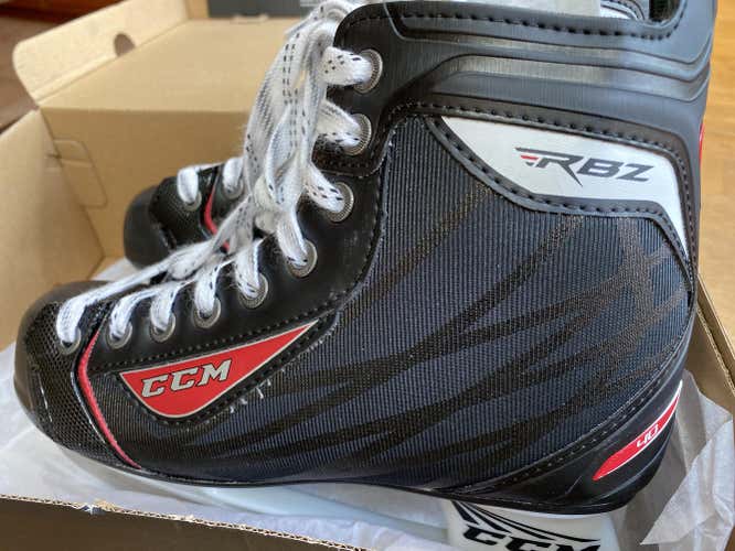 Like New — Junior CCM RBZ 40 Hockey Skates Size 6