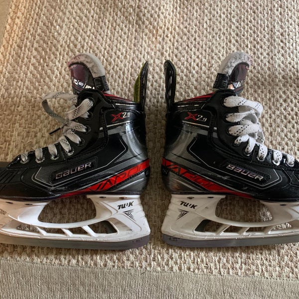 Junior Bauer Vapor X2.9 Regular Width Size 1.5 Hockey Skates
