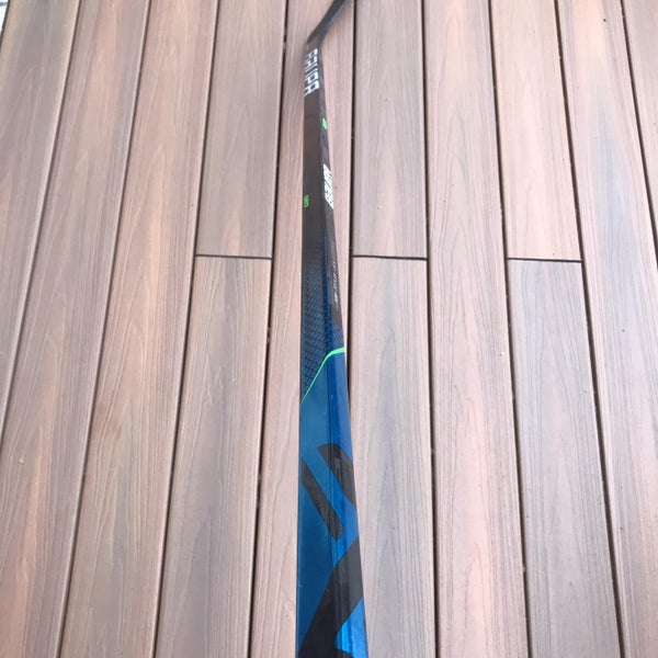 Senior Right Nexus Geo 77 Flex P28 Hockey Stick