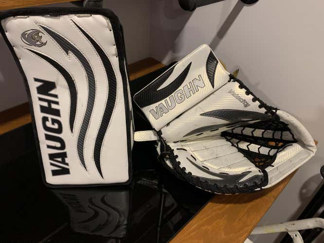 White Used Senior Vaughn Regular Velocity 7400