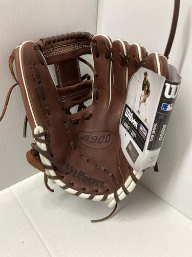 New Right Hand Throw Wilson A900 11.5" Baseball Glove