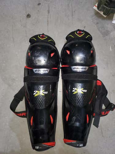Used Senior Bauer Vapor 2X Pro Shin Pads