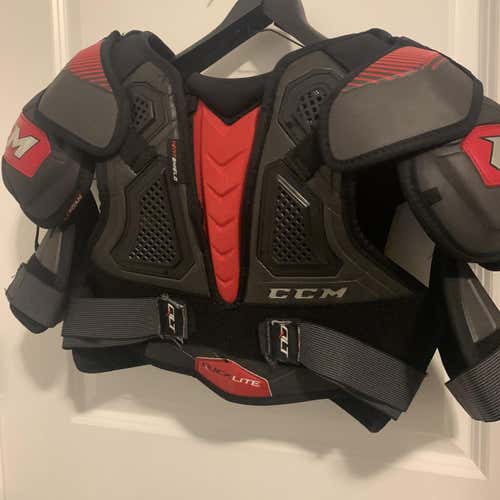 Like New Senior Medium CCM QuickLite  Shoulder Pads