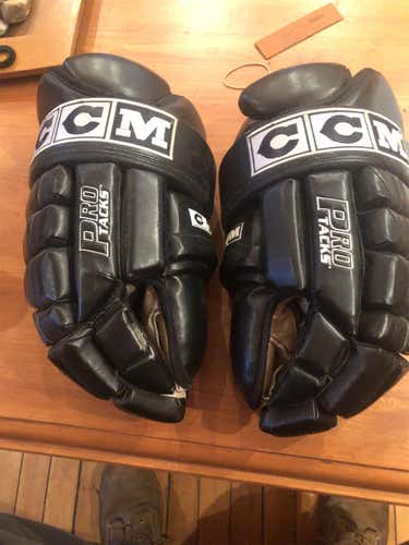 CCM Tacks 4 Roll Pro 15" Gloves