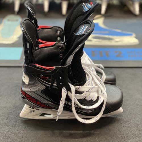 Senior Bauer Vapor 2X Pro Regular Width Pro Stock Size 8.5 Hockey Skates