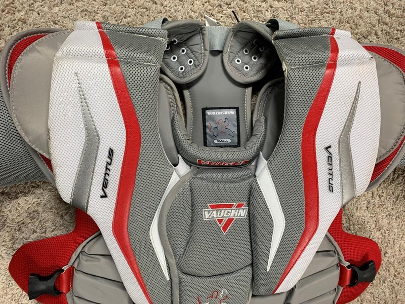 Used Vaughn Ventus LT88 Goalie Chest Protector Adult Small