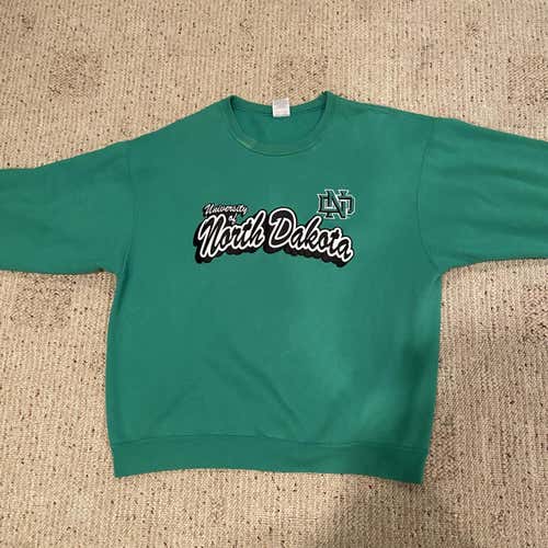 University Of North Dakota Fighting Sioux/Hawks Crew Neck Sweatshirt Adult XL