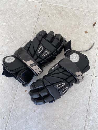 Black Used Gait Recon Pro  Lacrosse Gloves
