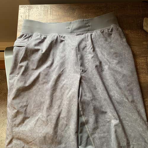 Men’s Lululemon T.H.E. Shorts Gravel Dust