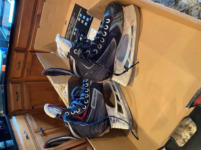 Used Junior Bauer Vapor X70 Hockey Skates Regular Width Size 2
