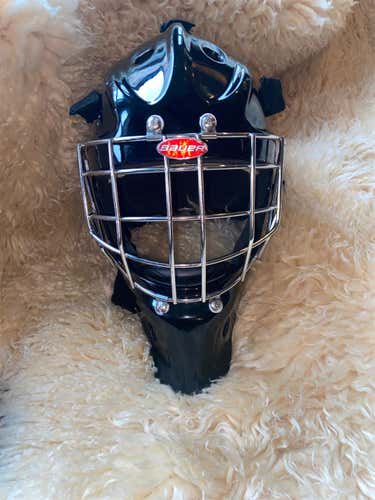 Black Senior Bauer Profile 940  Goalie Mask