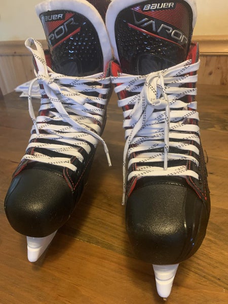 New Senior Bauer Vapor X2.7 Hockey Skates Regular Width Size 8