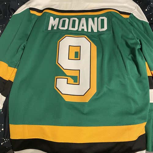 Mike Modano North Stars Jersey - Small