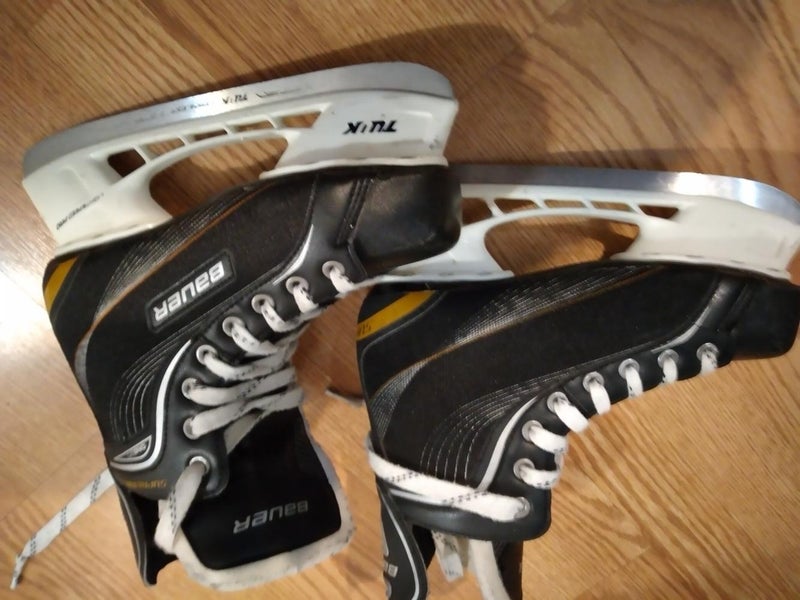 Used Junior Bauer Supreme One20 Hockey Skates Regular Width Size 5