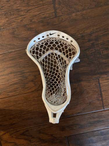 White Used FOGO Strung CEO Head