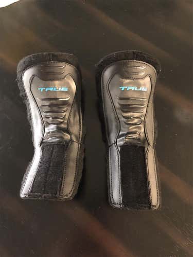 Senior True  Hockey Skates