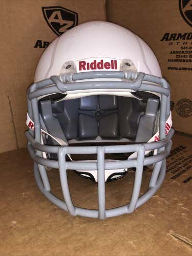 USED RIDDELL YOUTH EDGE FOOTBALL HELMET - XL - WHITE