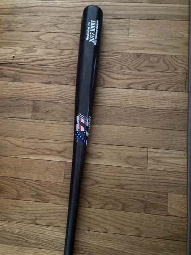 Marucci Wood Bat 34” 32 Oz. 2017