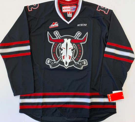 Bundle - Red Deer Rebels Jersey Sr Med Calgary Hitmen Jersey Sr Med Windsor Spitfires Jersey Sr Med