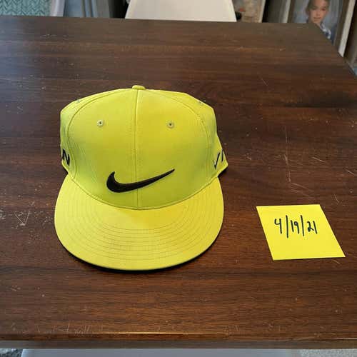 Hat Yellow Adult Medium/Large Nike