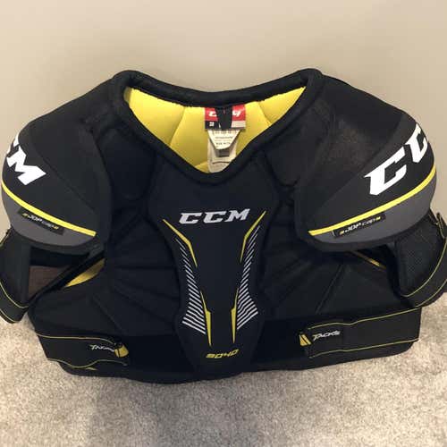 Senior Large CCM Tacks 9040  Shoulder Pads