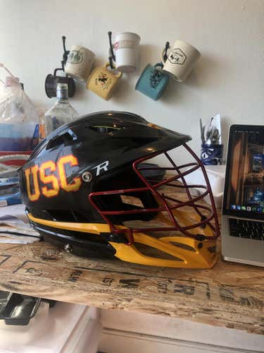 2017 USC Cascade R Helmet