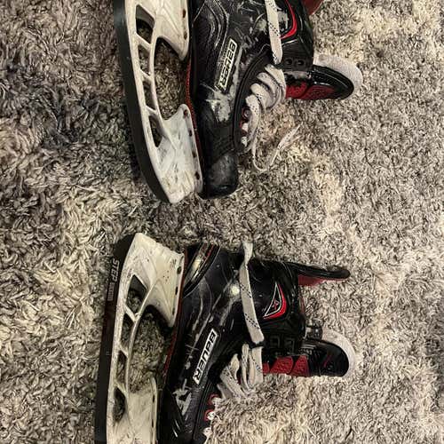 Senior Bauer Vapor 1X Regular Width Size 8.5 Hockey Skates