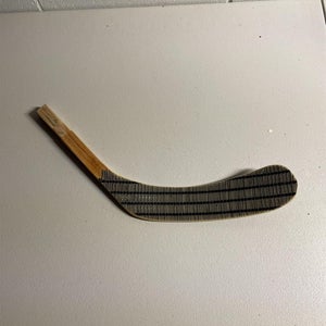 Junior Left Hand Quest-4 Mid Pattern Stick Blade