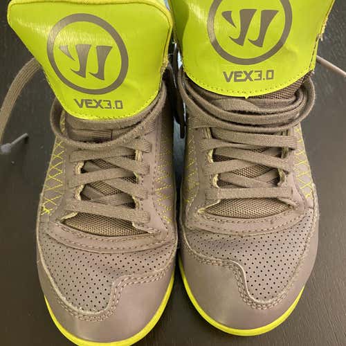 Gray Youth Size 3.0 (Women's 4.0) Warrior Cleats