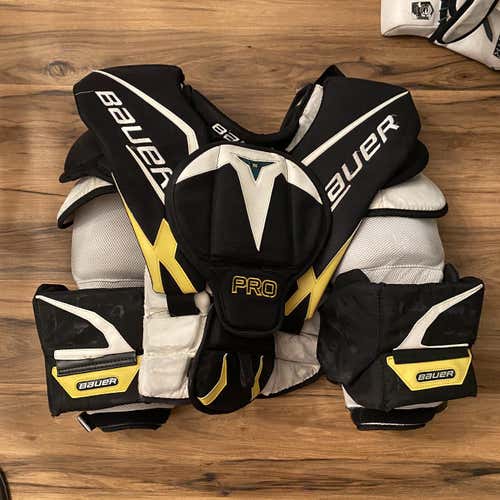 Senior Medium Bauer Pro Stock Goalie Chest Protector
