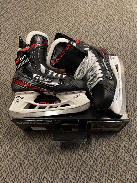 Senior Bauer Vapor 2X Regular Width  Size 7 Hockey Skates