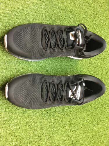 Black Men's Size 12 (Women's 13) Under Armour Shoes