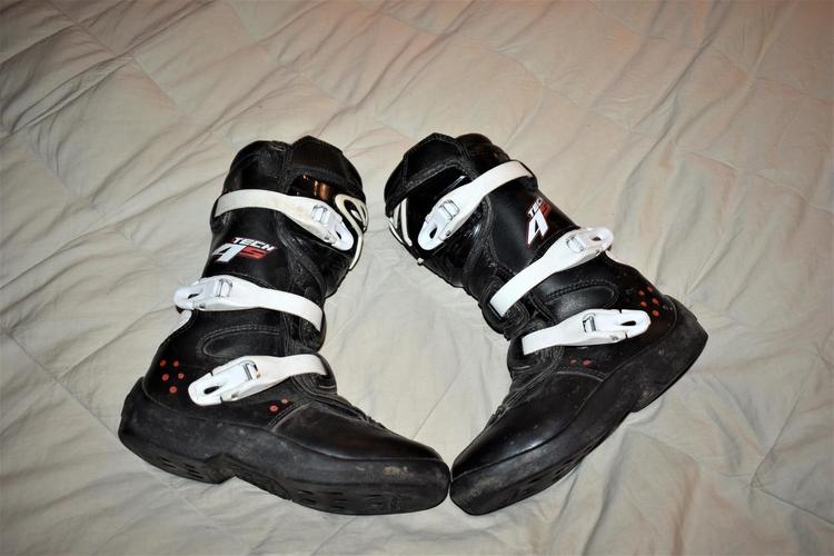 alpinestars tech 4s