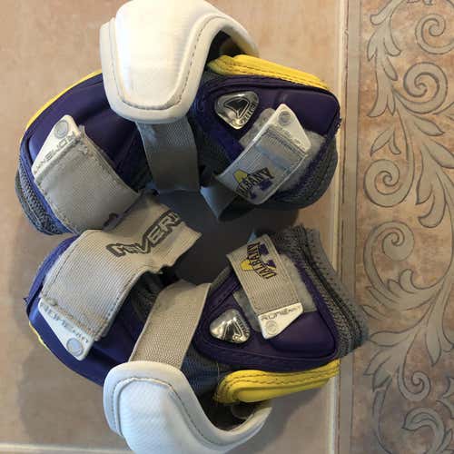 Used Large Albany Maverik Rome Arm Pads