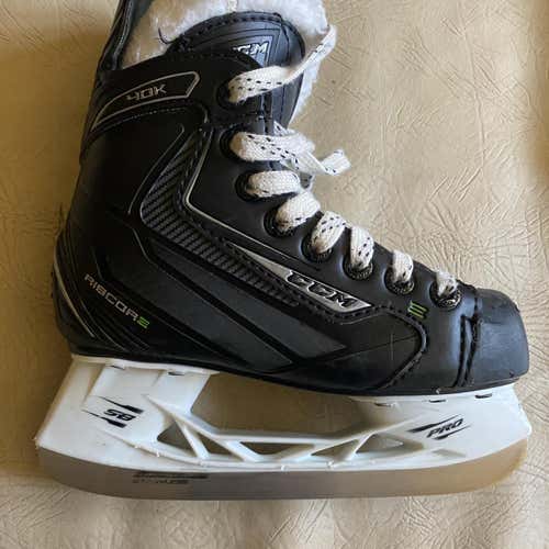 Used CCM Skate and Shoulder Pad Bundle