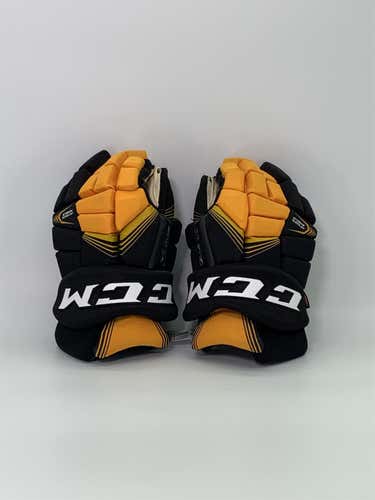 Gold Senior CCM Super Tacks 13"  Gloves