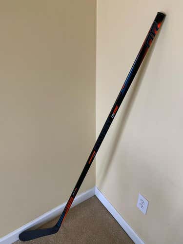 Used Intermediate Warrior RH Covert QR Edge Hockey Stick W03 55 Grip