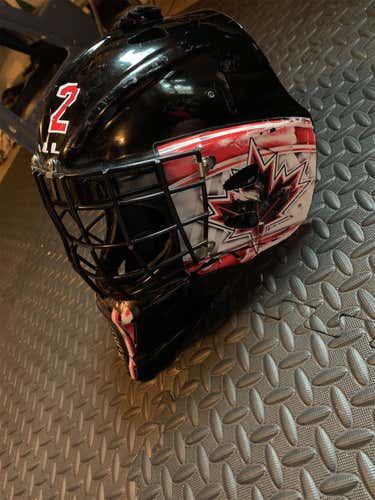 Black Senior Wall W4 Pro Stock Goalie Mask