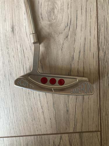 Used Right Handed Studio Select Laguna 2 35" Putter