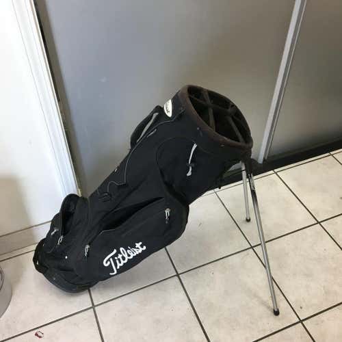 Used Titleist Black 6 Way Bag Golf Stand Bags
